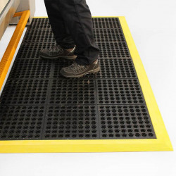 Tapis pour applications industrielles de fatigue-étape