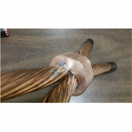 Soldering a copper lug and a wire