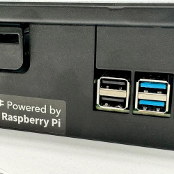 37103000000 TouchBerry Pi Panel PC 10.1"