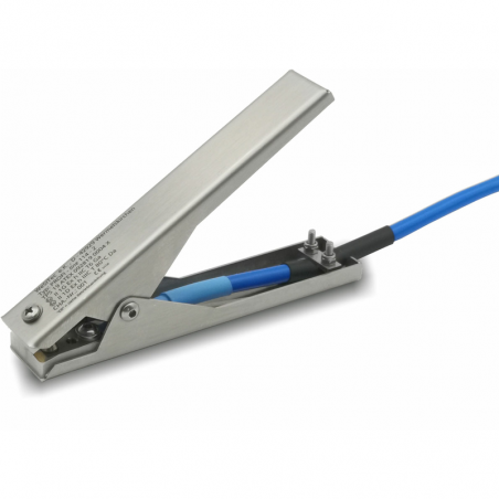 Double earthing terminals