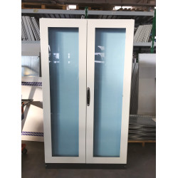 OKV2068 Szafa z drzwiami transparentnymi