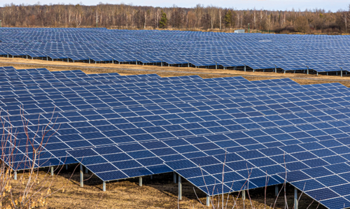 Fotowoltaika a gromadzenie energii: Technologie i Praktyczne Zastosowania